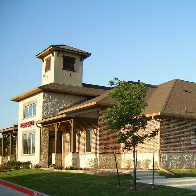 External View of Animal Emergency Hospital in Grapevine